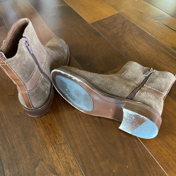 Tory Burch Bootie Size 6 - Picture 2 of 4